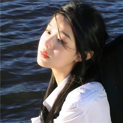 爱长颈鹿的女人