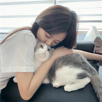 葛洛莉亚·贝尔